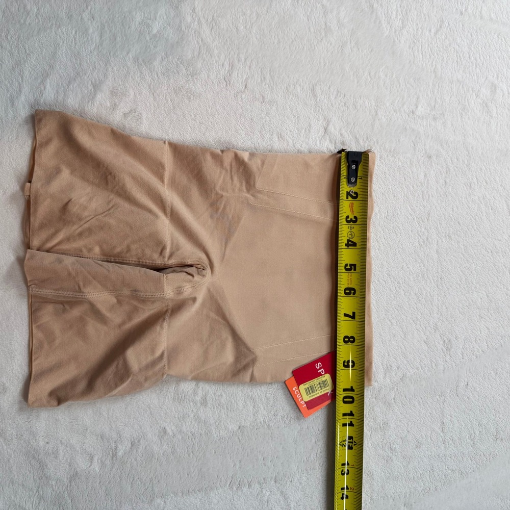 Spanx OnCore High-Waisted Mid-Thigh Short Womens Small Beige NWT Sculpting - Picture 5 of 10